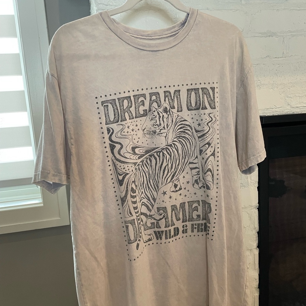 Los Angeles Apparel Cream Short Sleeve Tee with Bold Tiger Design